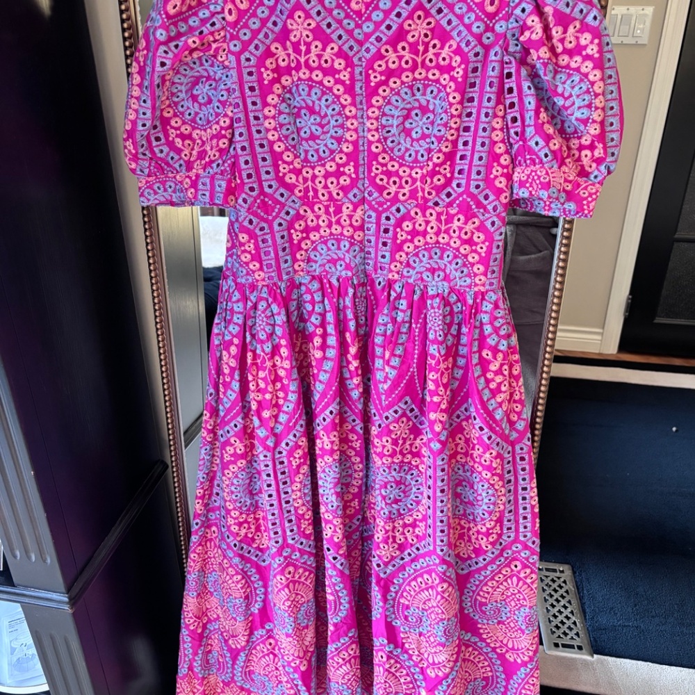 Chicwish EXOTIC GARDEN CUTWORK EMBROIDERY MIDI DRESS - Picture 4 of 5